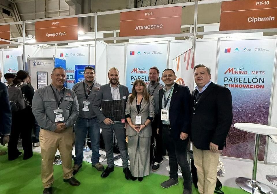 ATAMOSTEC cerró su participación en EXPOMIN 2025 destacando el rol clave de la energía solar en la minería del futuro